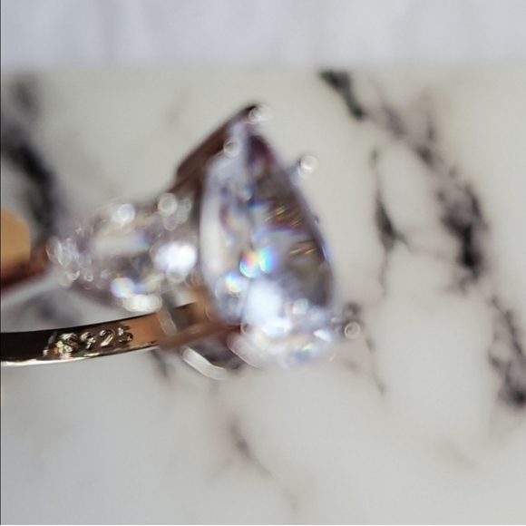 New Gorgeous White Sapphire Wedding Ring - Picture 4 of 6